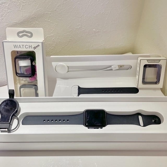 Apple Watch(アップルウォッチ)の『美品・完品』Apple Watch 3 38mm GPSモデル オマケ多数♪ メンズの時計(腕時計(デジタル))の商品写真