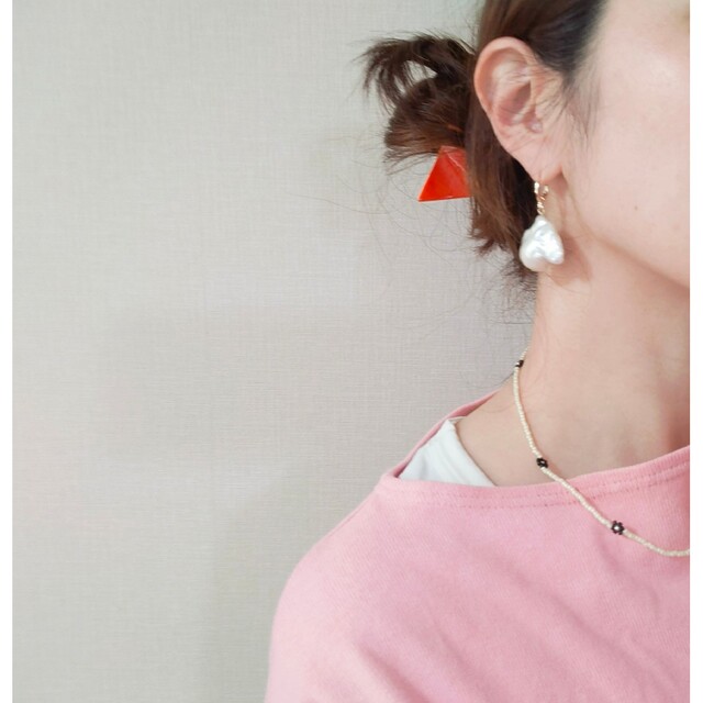 TODAYFUL(トゥデイフル)のflower（black✕white）ネックレス ハンドメイドのアクセサリー(ネックレス)の商品写真