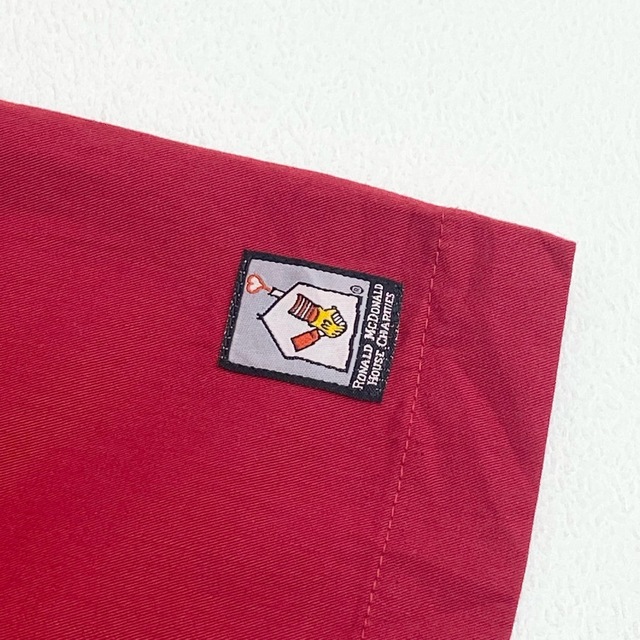 【中古】マクドナルド McDONALD'S ポリ×レーヨン 半袖 シャツ 企業 ロゴ 刺繍 サイズ：S レッド 古着 中古 mellow ゆうパケット対応 メンズのトップス(シャツ)の商品写真
