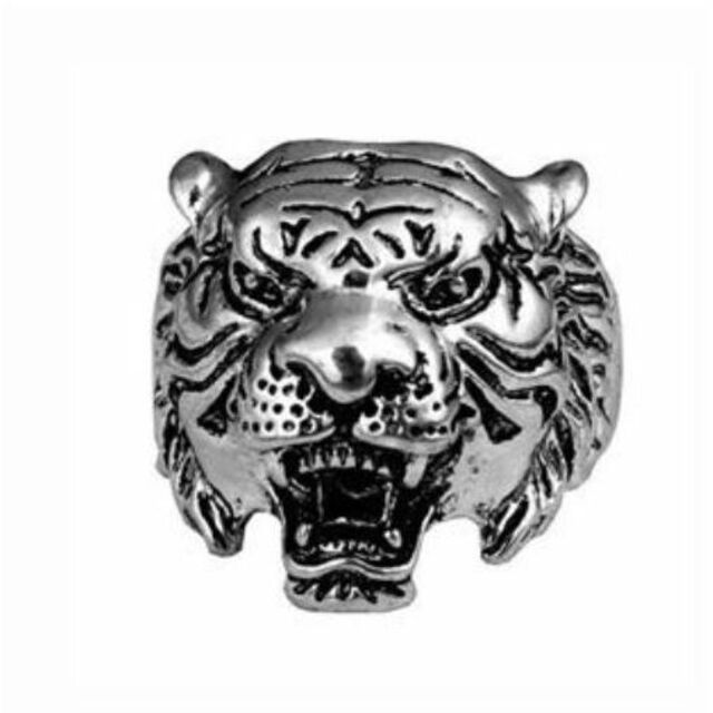タイガーヘッドリング　16号　メンズ　シルバー トラ 虎 とら タイガー 指輪 メンズのアクセサリー(リング(指輪))の商品写真