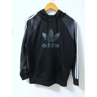 アディダス(adidas)のadidas（アディダスオリジナルス）レディース　トレフォイル　フーディー　プルオーバーパーカー　【中古】【007】(パーカー)