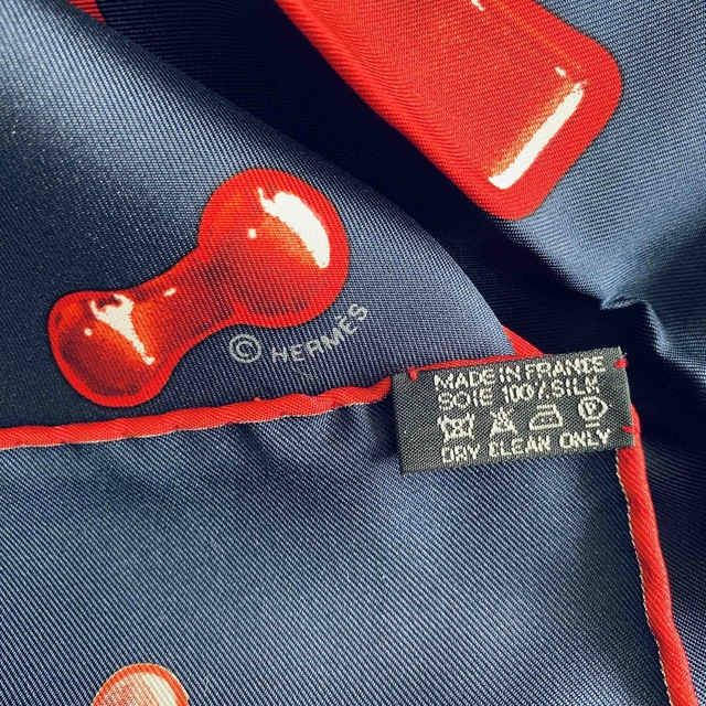 Hermes(エルメス)のソニック様専用 希少 HERMES エルメス カレ 90 スカーフ レアカラー レディースのファッション小物(バンダナ/スカーフ)の商品写真