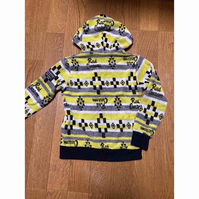 BeBe(ベベ)のパーカー　110センチ キッズ/ベビー/マタニティのキッズ服男の子用(90cm~)(ジャケット/上着)の商品写真