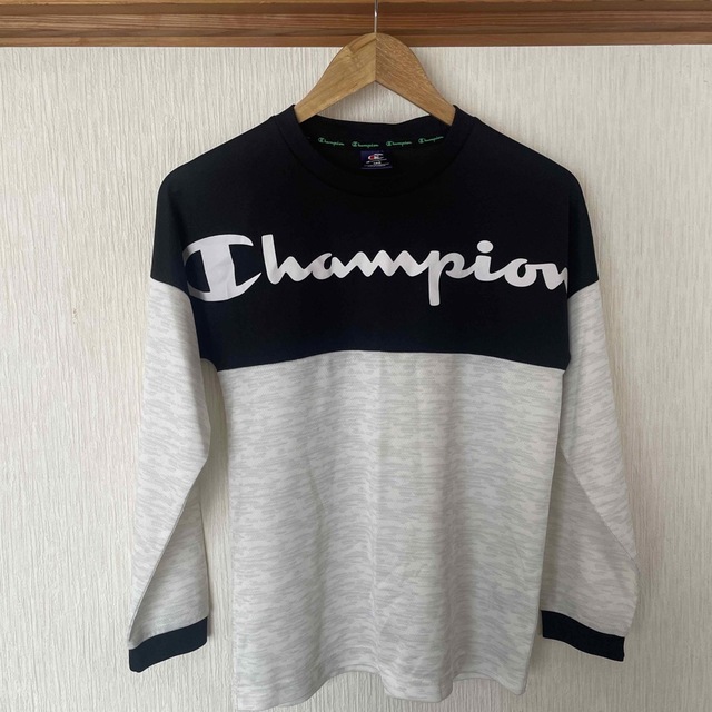 Champion(チャンピオン)のキッズ　男の子　160   Tシャツ　ロンT  150   チャンピオン キッズ/ベビー/マタニティのキッズ服男の子用(90cm~)(Tシャツ/カットソー)の商品写真