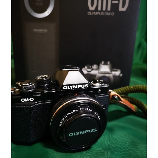 ★おまけ付き★ オリンパス O-MD E-M10 MarkⅢ ショット数少