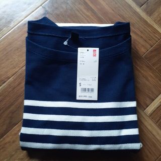 ユニクロ(UNIQLO)の【新品】ユニクロ ボーダーワンピース S 紺(ひざ丈ワンピース)