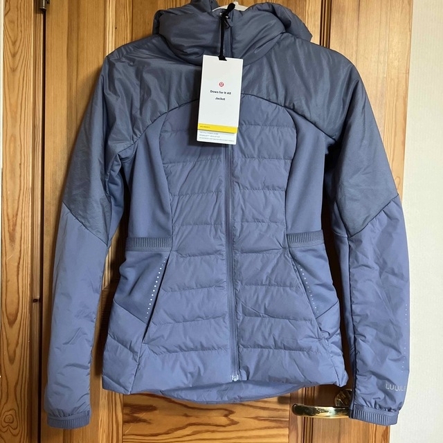 新品 lululemon ダウンジャケット ブルー-