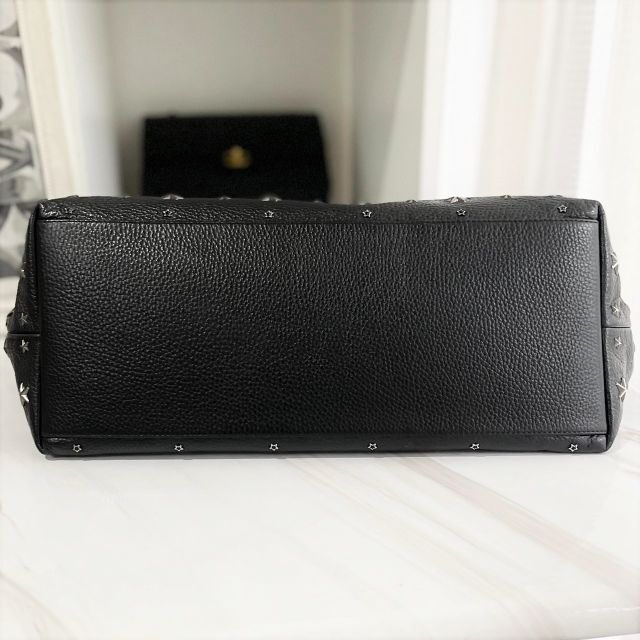 JIMMY CHOO(ジミーチュウ)の美品★　ジミーチュウ　トートバッグ　ピムリコ　黒　レザー　スタースタッズ レディースのバッグ(トートバッグ)の商品写真