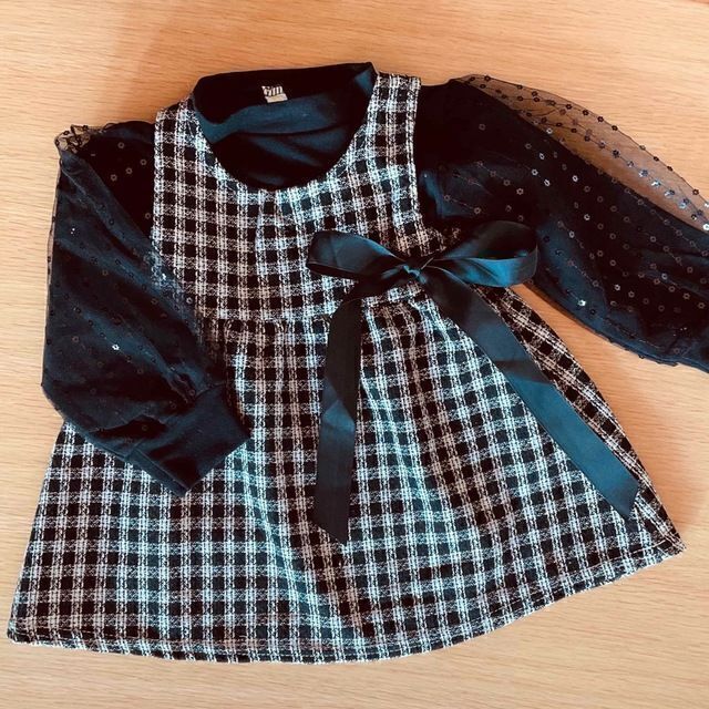 90 黒　長袖　セットアップ　ワンピース　チェック キッズ/ベビー/マタニティのキッズ服女の子用(90cm~)(ワンピース)の商品写真