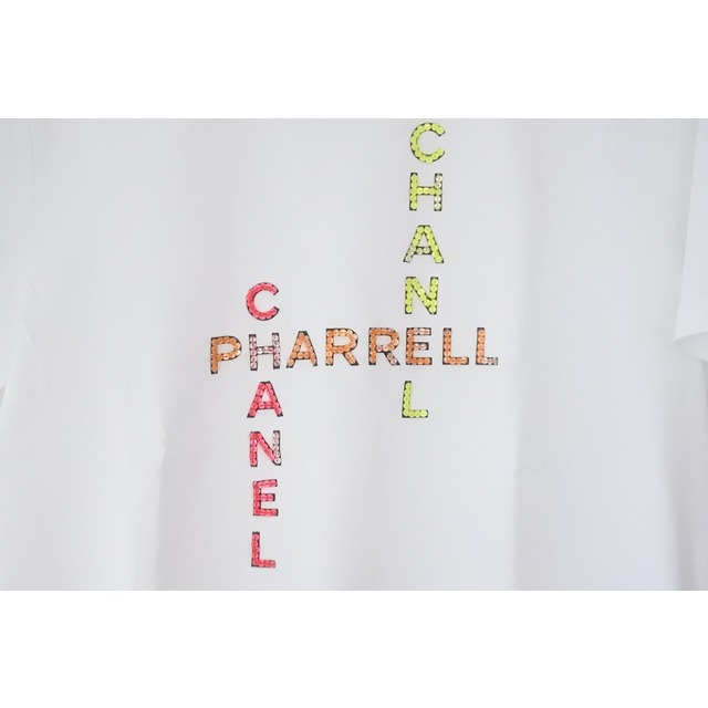 [USED/中古]CHANEL シャネル 半袖Ｔシャツ 激レア CHANEL X PHARRELL WILLIAMS シャネル ファレル コラボ  スパンコール ラインストーン ユニセックス 未使用タグ付 白 19D P61052K46833 AW005 ホワイト 綿 S P61052K46833  ...