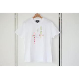 シャネル(CHANEL)の[USED/中古]CHANEL シャネル 半袖Ｔシャツ 激レア CHANEL X PHARRELL WILLIAMS シャネル ファレル コラボ スパンコール ラインストーン ユニセックス 未使用タグ付 白 19D P61052K46833 AW005 ホワイト 綿 S P61052K46833 中古 ai-tdc-000421-4e(Tシャツ(半袖/袖なし))