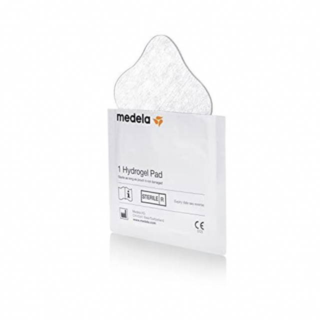 medela(メデラ)の【新品未開封】Medela（メデラ）　ハイドロジェルパッド　4枚入り キッズ/ベビー/マタニティの授乳/お食事用品(その他)の商品写真