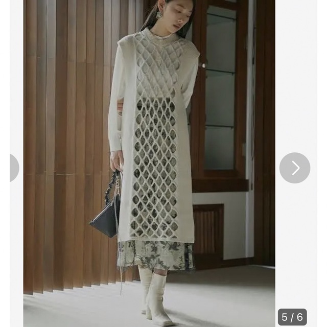 Ameri VINTAGE(アメリヴィンテージ)のアメリヴィンテージ　LAYERED MESH KNIT DRESS レディースのワンピース(ロングワンピース/マキシワンピース)の商品写真