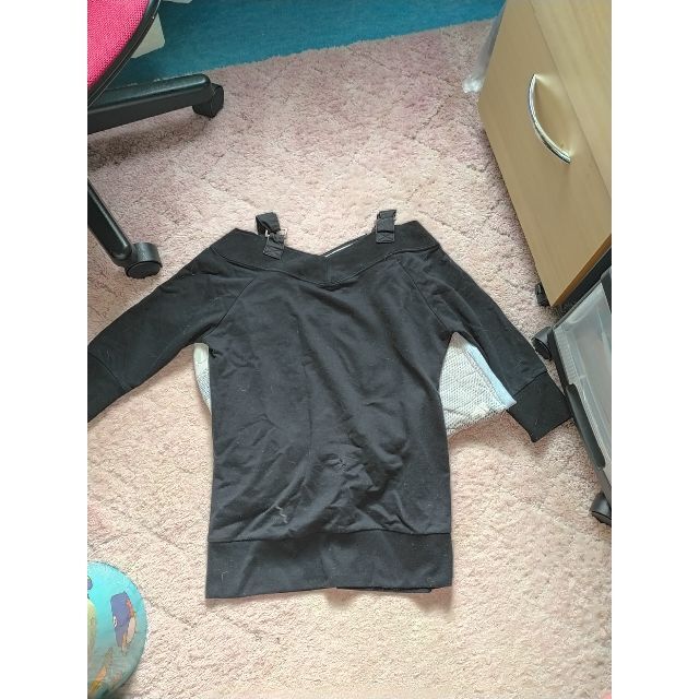 黒のVカットソー レディースのトップス(Tシャツ(長袖/七分))の商品写真
