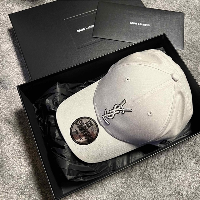 SAINT LAURENT × NEW ERA キャップ エクリュ でおすすめアイテム。 www