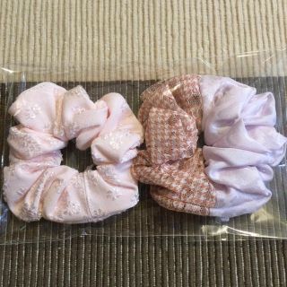 未使用　2個セット　ハンドメイド　シュシュ　ピンク(ヘアゴム/シュシュ)