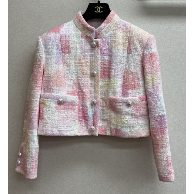 春色カラーで華やかに☆シャネルCHANEL ツイードジャケット プレゼント