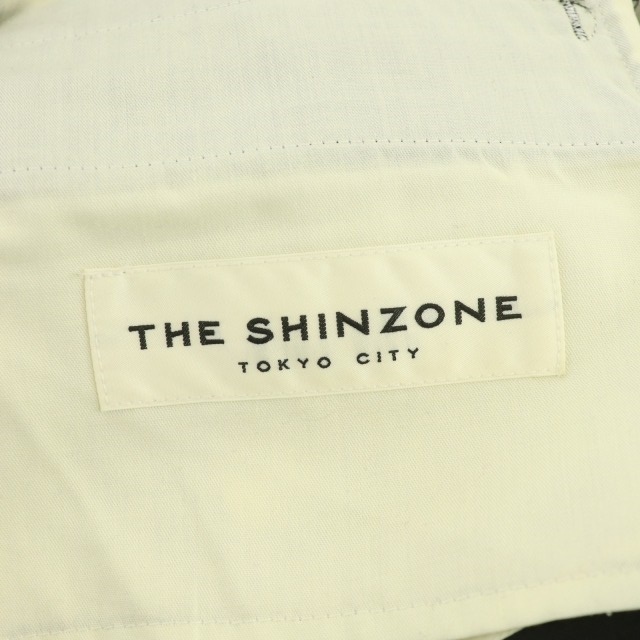 Shinzone(シンゾーン)のシンゾーン ウール センタープレスパンツ ストレート 32 黒 ブラック レディースのパンツ(その他)の商品写真