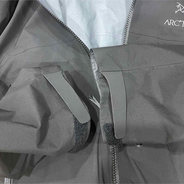 ARC'TERYX(アークテリクス)の美品 ARC'TERYX Beta SV Jacket  L アークテリクス メンズのジャケット/アウター(マウンテンパーカー)の商品写真