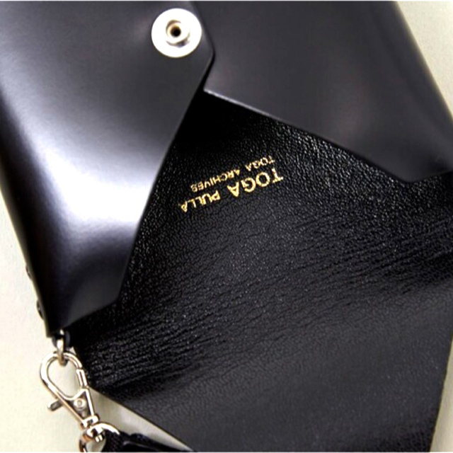 TOGA(トーガ)のTOGA PULLA/トーガプルラ Leather shoulder pouch レディースのバッグ(ショルダーバッグ)の商品写真