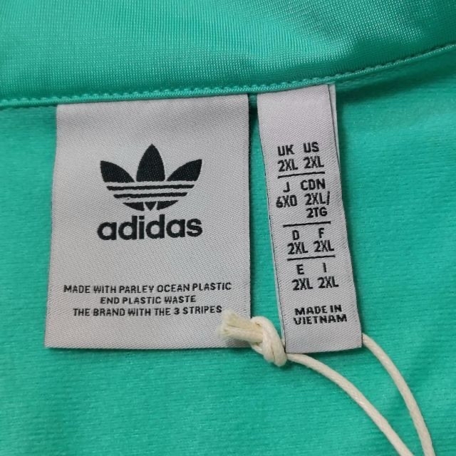 adidas(アディダス)の新品 アディダス ファイヤーバード 刺繍トラックジャケット 2XL グリーン 緑 メンズのトップス(ジャージ)の商品写真