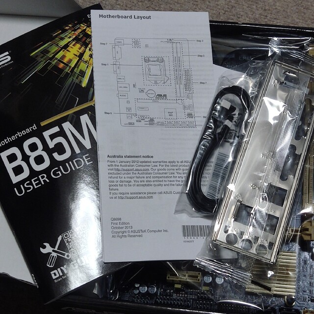 ASUS B85M-K LGA1150 Haswell マザーボード　新品未使用 2