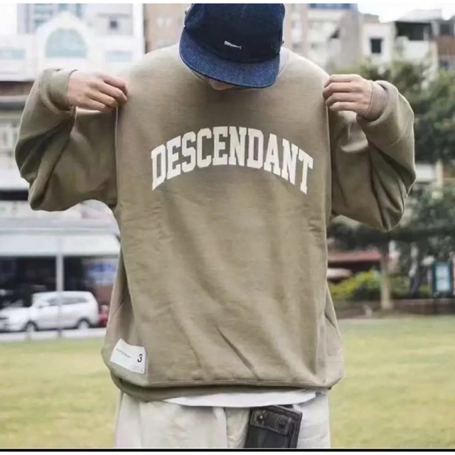 DESCENDANT TEAM CREW NECK