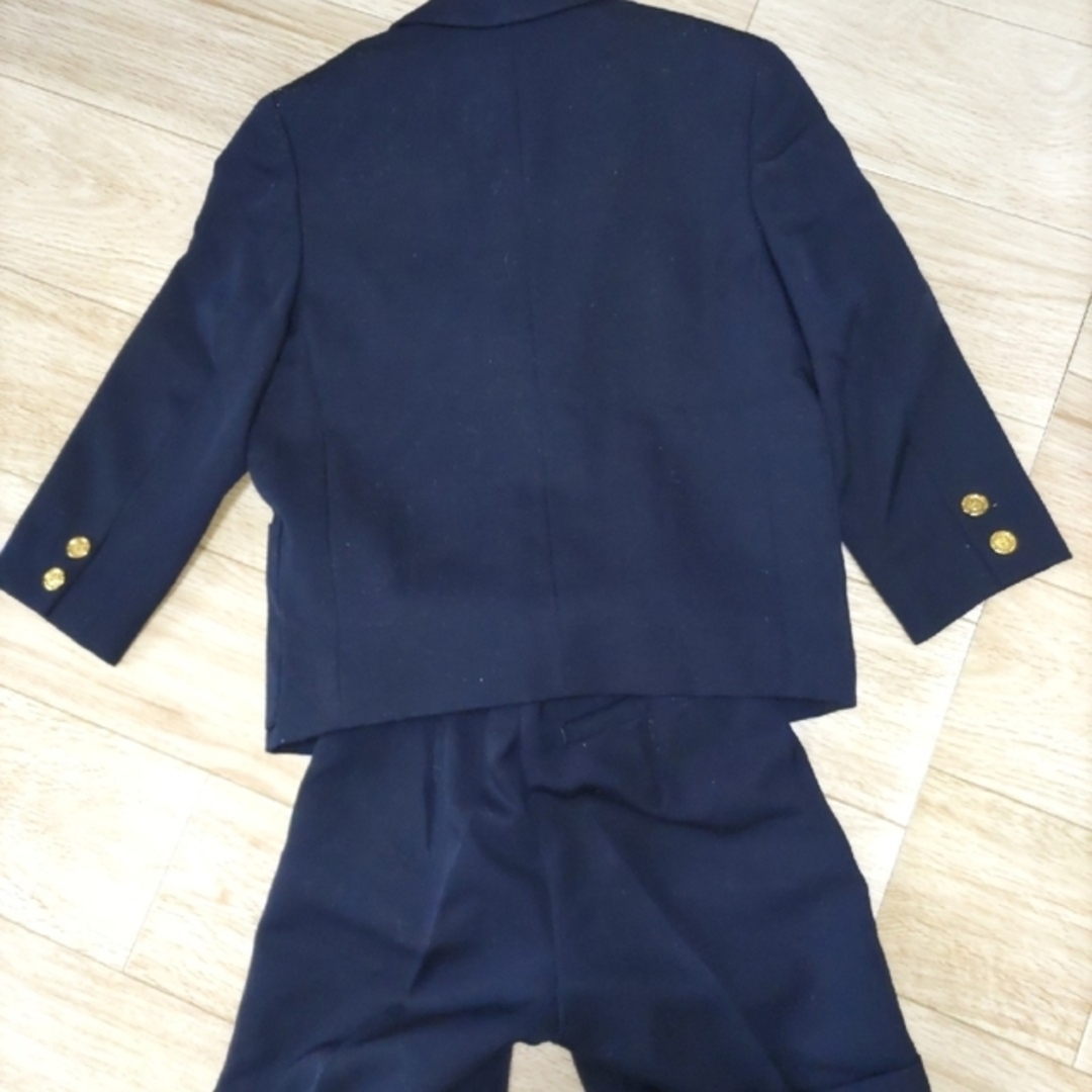 キッズ　男児スーツ　紺色　110 キッズ/ベビー/マタニティのキッズ服男の子用(90cm~)(ドレス/フォーマル)の商品写真