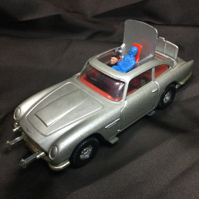 ASTON MARTIN DB5 CORGI “007”ボンドカー 当時物