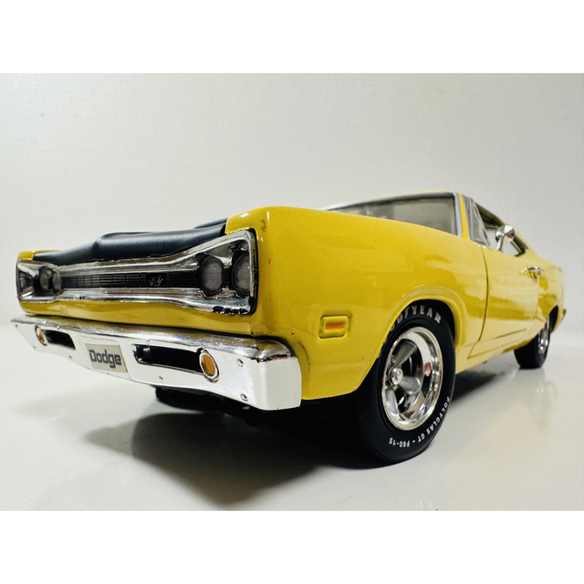 Chrysler(クライスラー)のアーテル/'69 Dodgeダッジ SuperBeeスーパービー 1/18 エンタメ/ホビーのおもちゃ/ぬいぐるみ(ミニカー)の商品写真