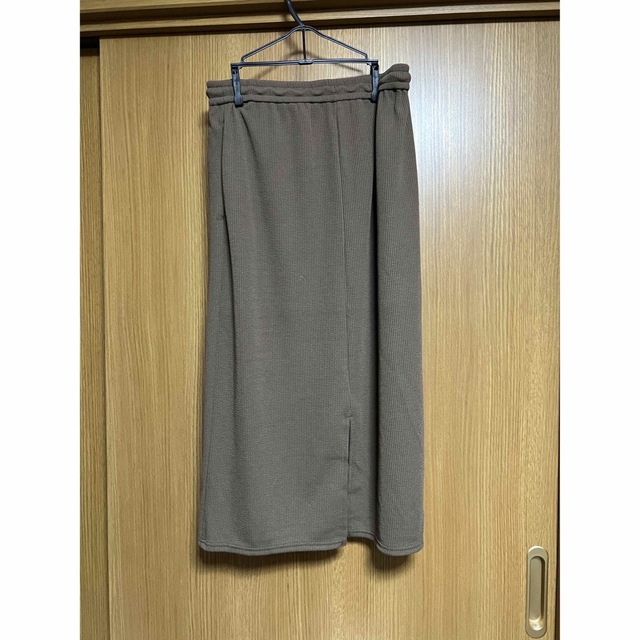 GU(ジーユー)のジーユー　セットアップ　　ダークブラウン レディースのスカート(ロングスカート)の商品写真