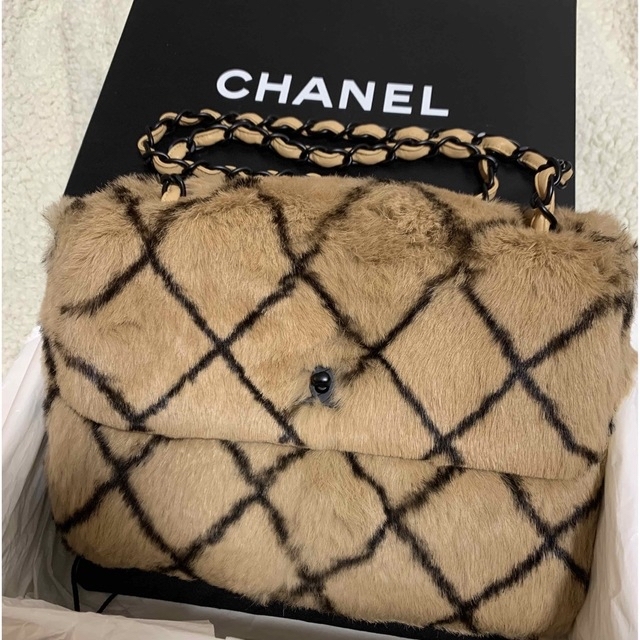 CHANEL シャネル ファー ラパン マトラッセ チェーンバック おしゃれ