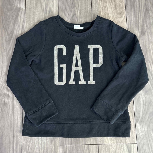 GAP(ギャップ)の140 GAP ブラック　トレーナー キッズ/ベビー/マタニティのキッズ服女の子用(90cm~)(Tシャツ/カットソー)の商品写真