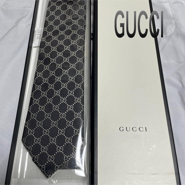 Gucci - グッチ ネクタイ【未使用品】GGロゴ総柄 厚手 光沢 人気