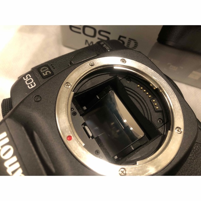 Canon(キヤノン)の専用出品/【箱あり美品】キヤノン EOS 5D MarkII ボディ スマホ/家電/カメラのカメラ(デジタル一眼)の商品写真