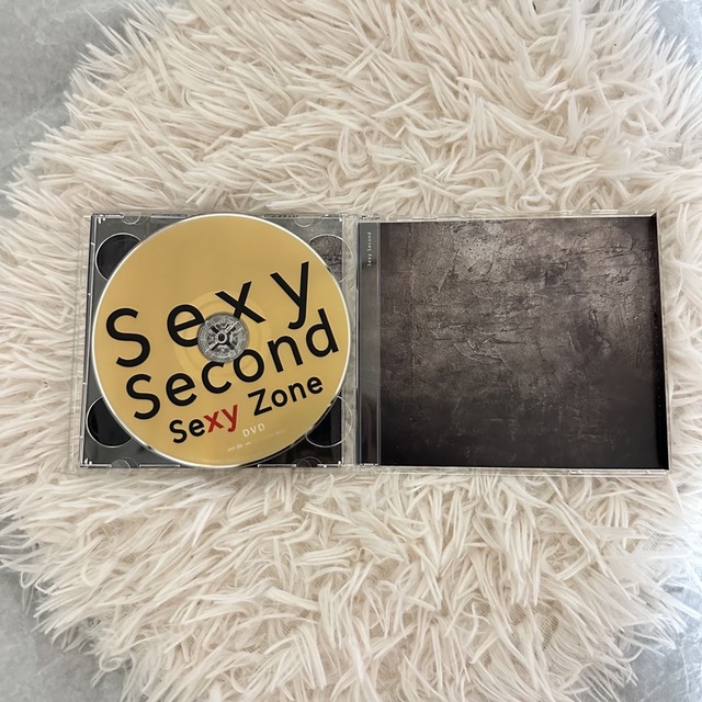 Sexy Zone(セクシー ゾーン)のSexyZone Sexy Second初回限定盤B CD+ DVD 特典付き エンタメ/ホビーのCD(ポップス/ロック(邦楽))の商品写真
