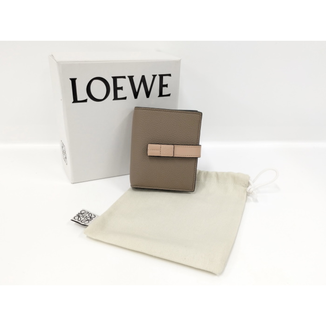 LOEWE(ロエベ)のLOEWE 二つ折り財布 コンパクトジップ ウォレット レザー ブラウン系 レディースのファッション小物(財布)の商品写真
