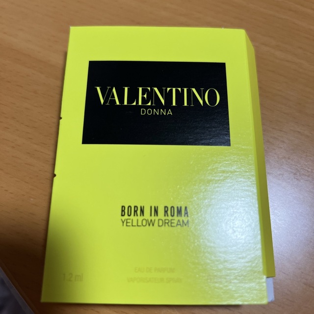 VALENTINO(ヴァレンティノ)のヴァレンティノ ドンナ ボーン イン ローマ イエロー ドリーム コスメ/美容の香水(ユニセックス)の商品写真