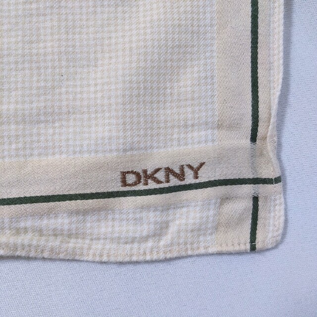 DKNY(ダナキャランニューヨーク)の【DKNY】ハンカチ ハンドメイドのファッション小物(ハンカチ/バンダナ)の商品写真