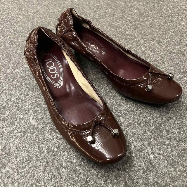 TOD'S(トッズ)のトッズ　パンプス　ローヒール　フラットシューズ レディースの靴/シューズ(ハイヒール/パンプス)の商品写真