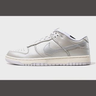 ナイキ(NIKE)の30cm NIKE DUNK LOW SE Metallic Silver(スニーカー)