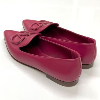 VALENTINO - 6395 ヴァレンティノ レザー Vロゴ フラットパンプス 赤紫
