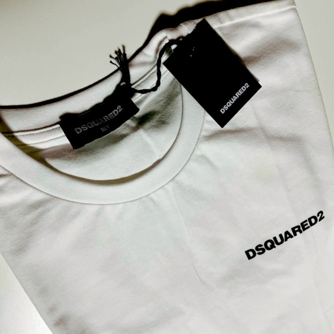 DSQUARED2(ディースクエアード)のDSQUARED2 Tシャツ　新品未使用　16Y レディースのトップス(Tシャツ(半袖/袖なし))の商品写真