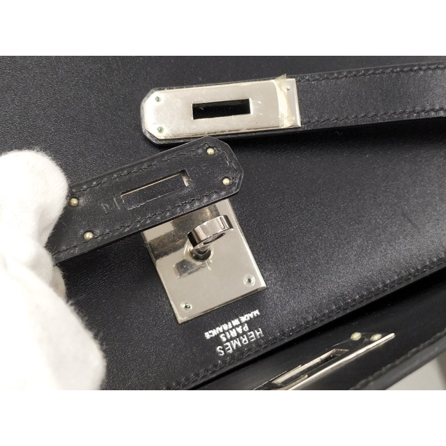Hermes(エルメス)のHERMES ケリー32 ハンドバッグ ボックスカーフ ブラック □D刻印 レディースのバッグ(ハンドバッグ)の商品写真
