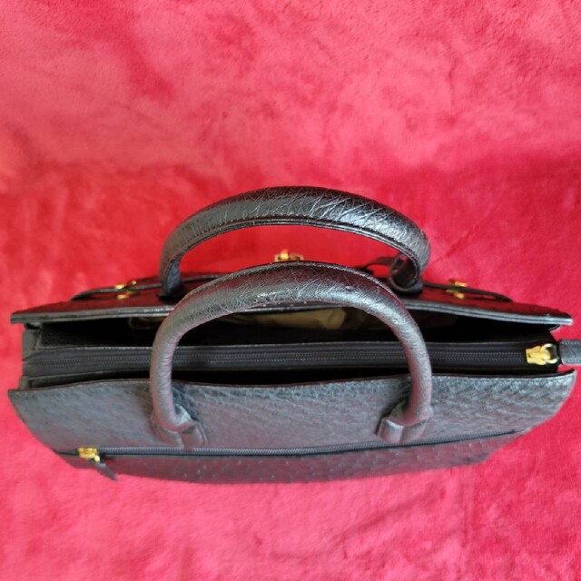 OSTRICH(オーストリッチ)のオーストリッチ　ハンドバッグ　ケリー　南京錠　ブラック　鍵付き　ゴールド金具 レディースのバッグ(ハンドバッグ)の商品写真