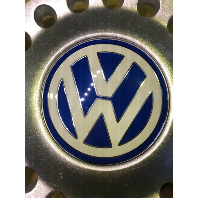 Volkswagen(フォルクスワーゲン)のニュービートル 純正品 ホイールセンターキャップ 2個セット 【新品・未使用】 自動車/バイクの自動車(ホイール)の商品写真