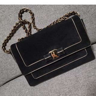 サルヴァトーレフェラガモ(Salvatore Ferragamo)の【美品】フェラガモ ヴァラ スエード チェーンショルダーバッグ(ショルダーバッグ)