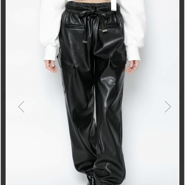 Bubbles(バブルス)のmelt the lady leather parachute pants レディースのパンツ(カジュアルパンツ)の商品写真