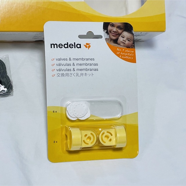 medela(メデラ)のメデラ　電動搾乳機　★おまけ付き キッズ/ベビー/マタニティの授乳/お食事用品(その他)の商品写真