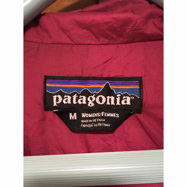 patagonia(パタゴニア)のパタゴニア patagonia ダウンジャケット　ジャケット　アウター レディースのジャケット/アウター(ダウンジャケット)の商品写真